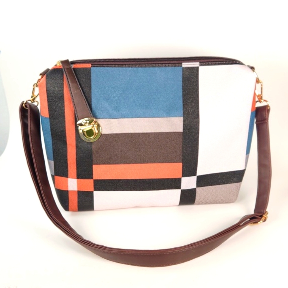 No Tags on this beautiful Cross/Shoulder/Tote bag